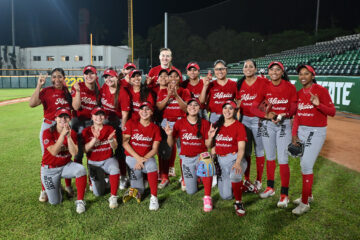 Carly Hoover pone a Diablos Femenil a un paso de la final