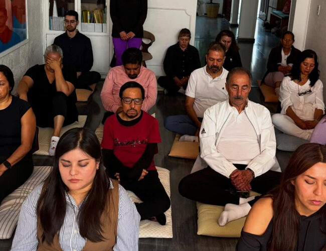 El método de limpieza mental que impulsa la paz interior en la sociedad actual