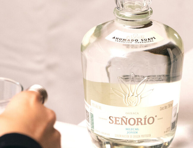 El mezcal se convierte en el aliado perfecto de las cantinas mexicanas