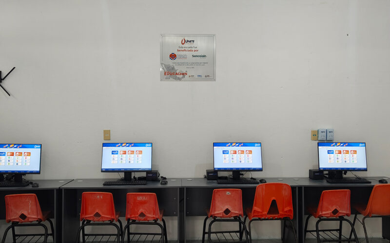 Apoyo tecnológico impulsa planteles en Veracruz