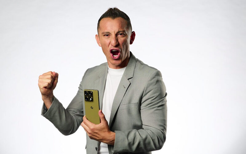 Grandes figuras del fútbol latinoamericano se unen a Motorola para el Mundial