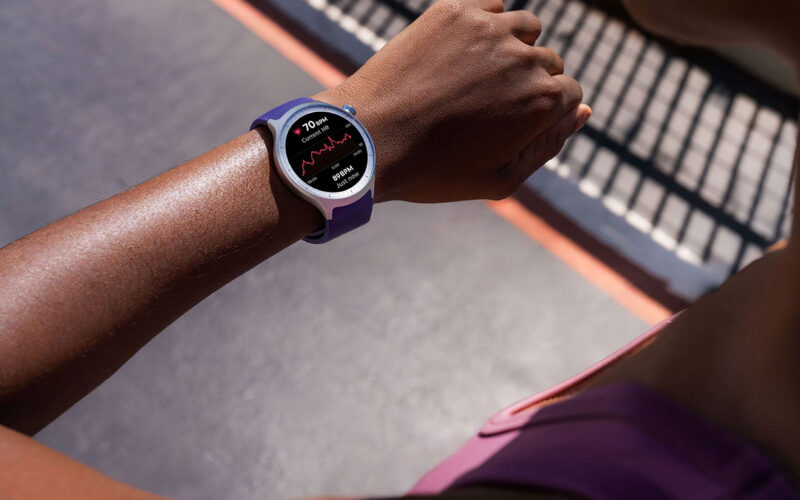 Motorola se fortalece con el lanzamiento del moto watch impulsado por Polar