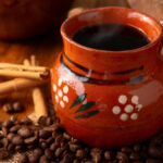 Celebra el Día Internacional del Café descubriendo las mejores rutas cafeteras